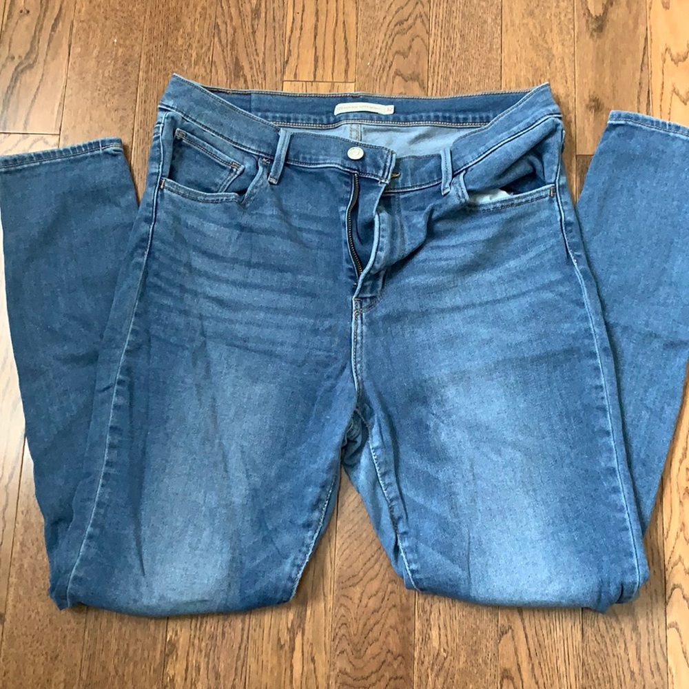 Levi’s 720 High Rise Super Skinny Jeans